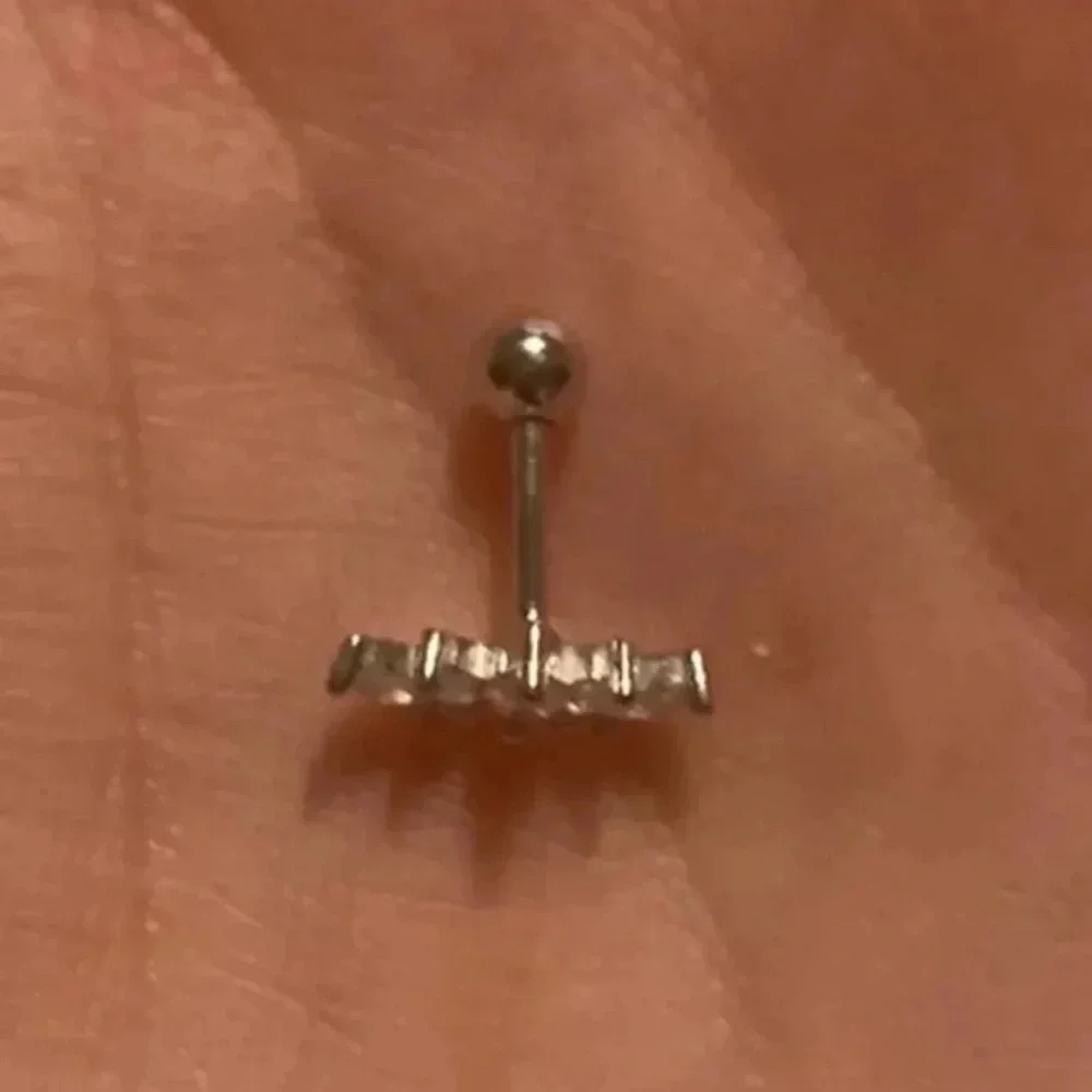 Silver Crystal Crown Cartilage Earring - Picture 3 of 3